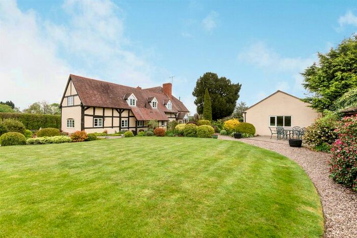 4 Bedroom Detached House For Sale In Ladywood, Droitwich, Worcestershire, WR9