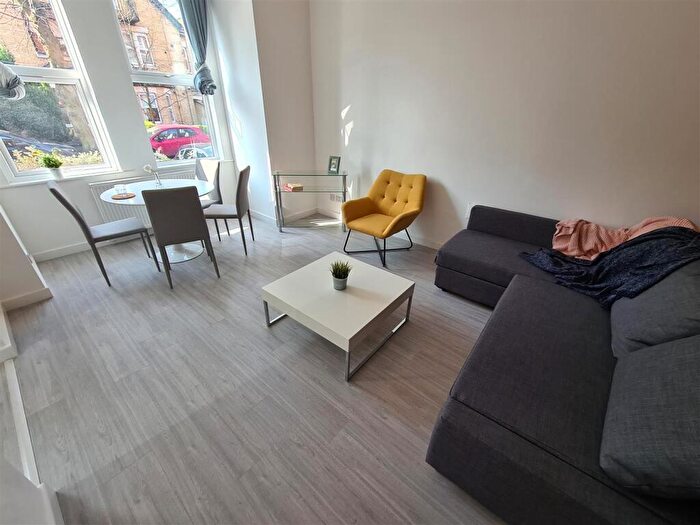 1 Bedroom Flat To Rent In Chatham Grove, West Didsbury, Manchester, M20