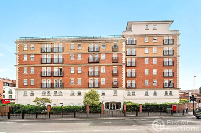 2 Bedroom Apartment For Sale In Pembroke Road, Ruislip, HA4