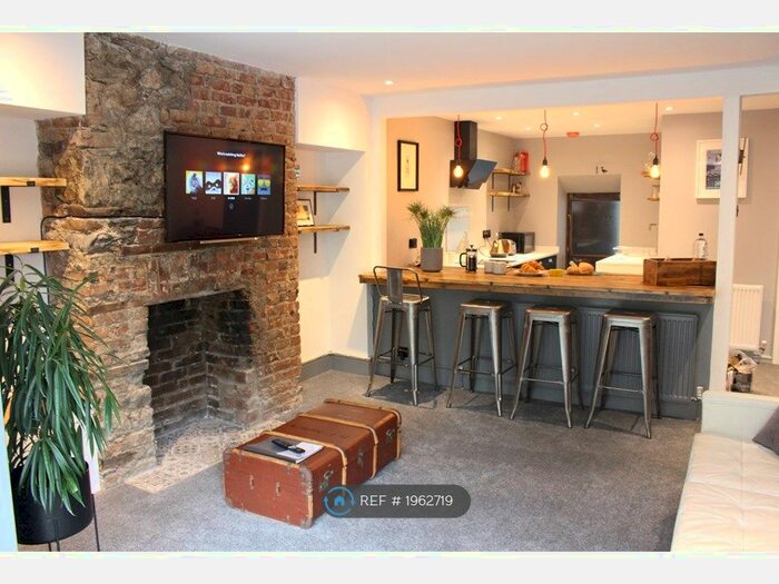 2 Bedroom Maisonette To Rent In Mumbles Road, Swansea, SA3