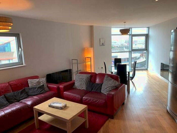 2 Bedroom Apartment To Rent In Altolusso, Cardiff, CF10