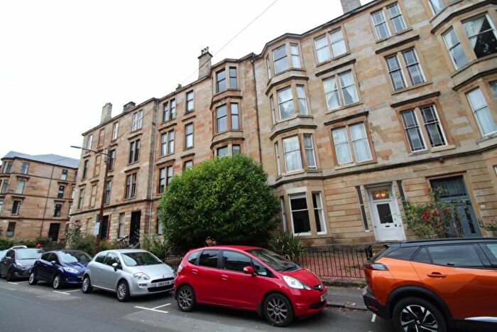 6 Bedroom Flat To Rent In Hillhead Street, Glasgow, G12