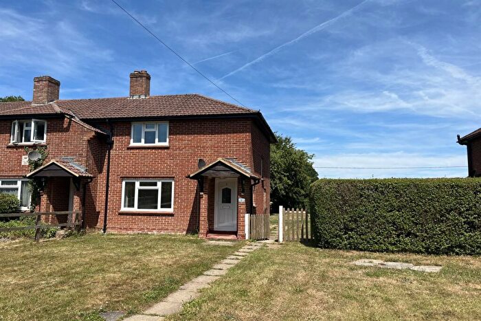 2 Bedroom Cottage To Rent In Farleigh Wallop, Basingstoke, RG25