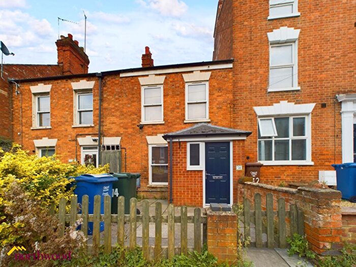 2 Bedroom Terraced House To Rent In West Street, Banbury, OX16