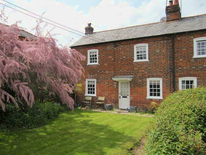 2 Bedroom Cottage To Rent In Central Marlow, SL7