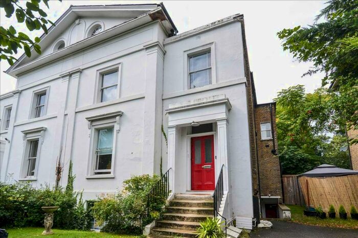 4 Bedroom Apartment To Rent In Lee Park, London, SE3