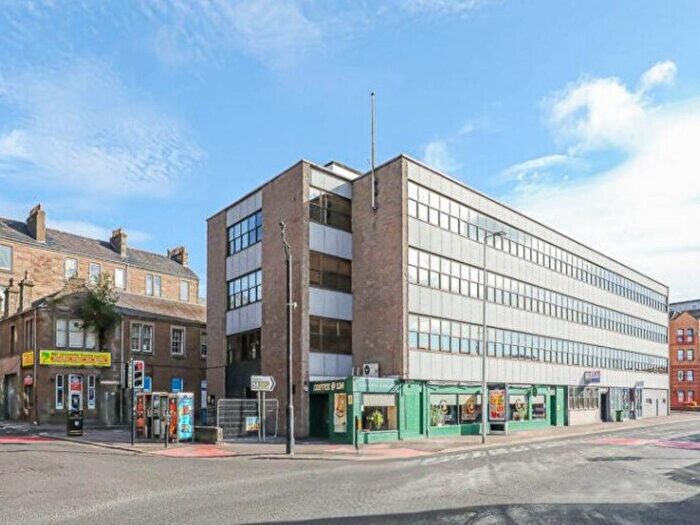 3 Bedroom Flat To Rent In Flat, St Andrews Lane, DD1