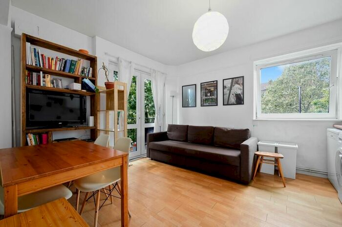 3 Bedroom Flat To Rent In Tabard Street, London, SE1