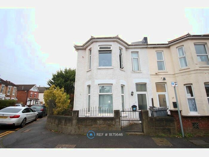 5 Bedroom Semi-Detached House To Rent In Henville Road, Bournemouth, BH8