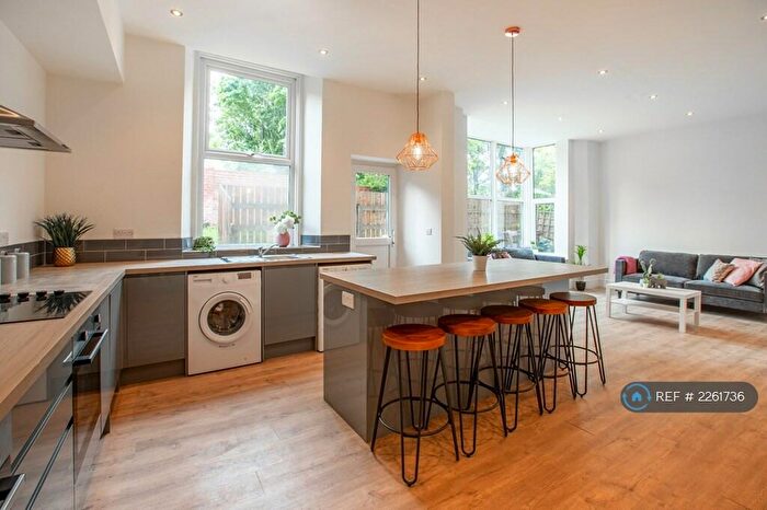 8 Bedroom Semi-Detached House To Rent In Elmore Road, Sheffield, S10