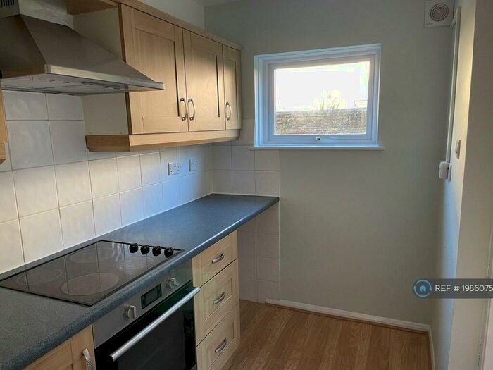 2 Bedroom Flat To Rent In Colston Court, Bishopston, Bristol, BS7