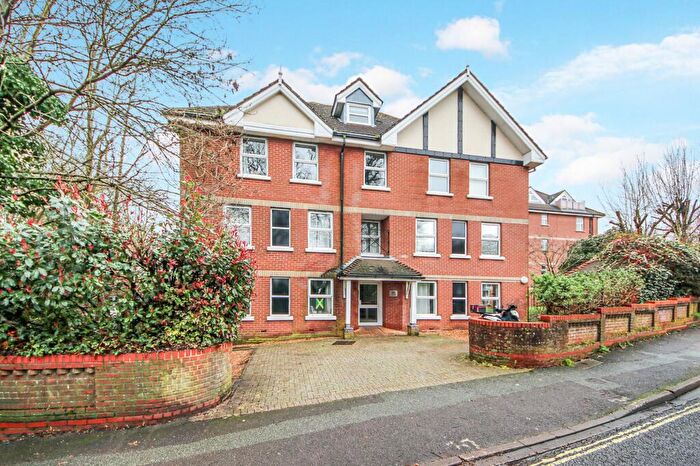 2 Bedroom Flat For Sale In Lawn Road, Arundel House, SO17