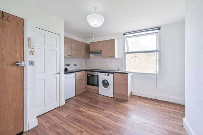 Studio To Rent In Buckley Road, Brondesbury, London, NW6