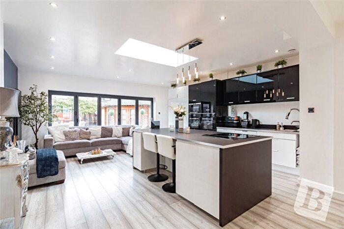 4 Bedroom Semi Detached House For Sale In Winifred Avenue, Hornchurch, RM12