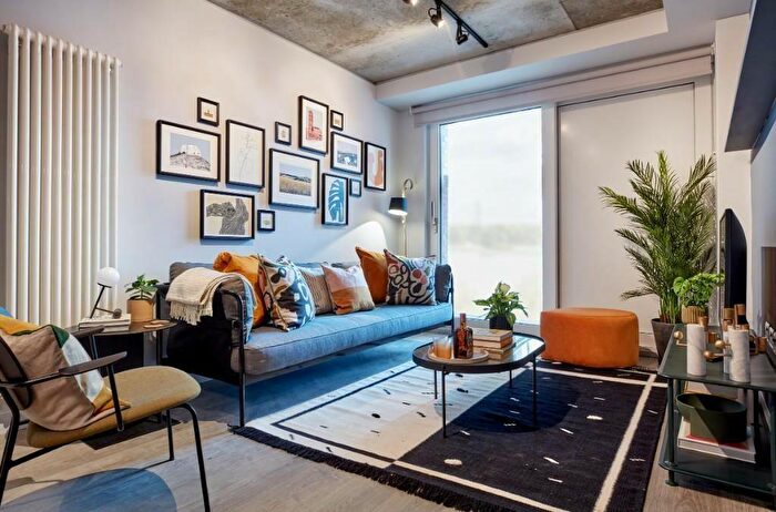 2 Bedroom Flat To Rent In Mustard Wharf At Tower Works, Industrial Collection, LS1