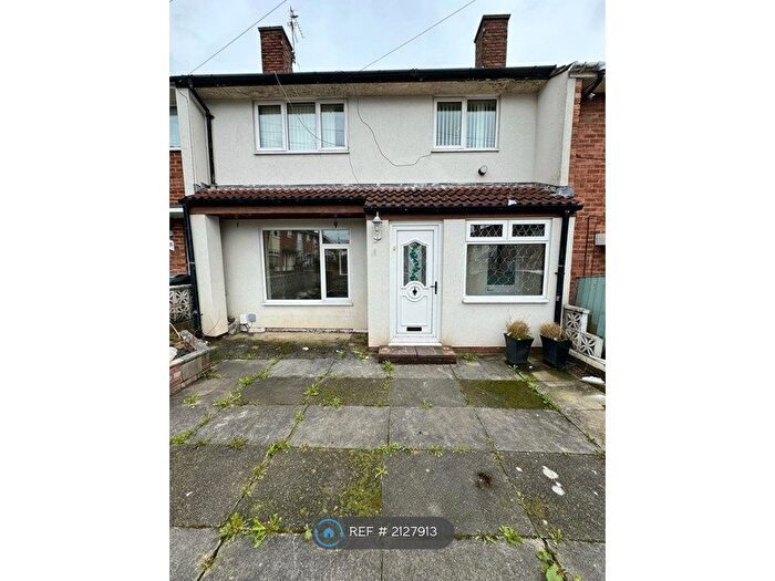 3 Bedroom Semi-Detached House To Rent In Lincoln Close, Huyton, Liverpool, L36