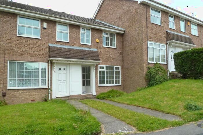 3 Bedroom Town House To Rent In Bridge Wood Close, Horsforth, Leeds, LS18