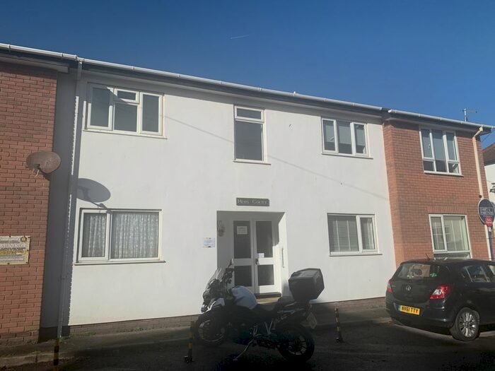 2 Bedroom Flat To Rent In The Mews, Dawlish, EX7