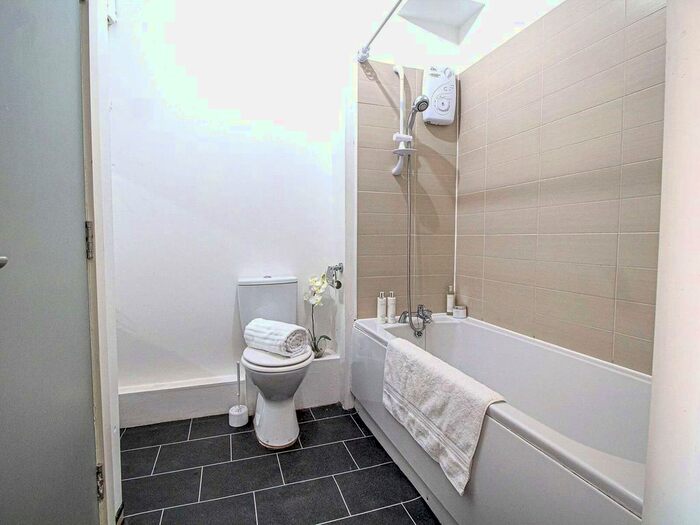 Property To Rent In Head Grove, Manchester, M14