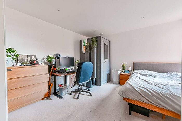 3 Bedroom Flat For Sale In Woodfield Road, Westbourne Park, London, W9