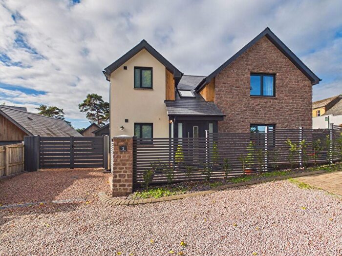 4 Bedroom Detached House For Sale In Cwrt Mihangel, Llanvihangel Crucorney, NP7