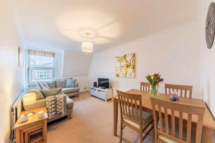 2 Bedroom Flat To Rent In Richmond Road, Twickenham, TW1