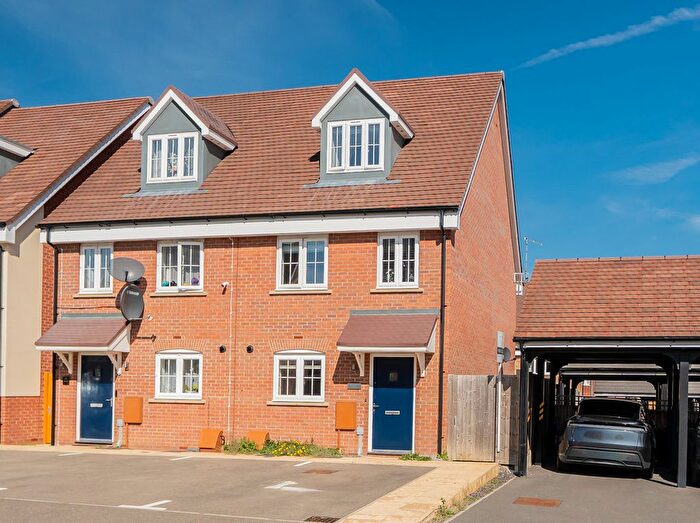 3 Bedroom Semi-detached House For Sale In Thorney Avenue, Newton Leys Milton Keynes, MK3