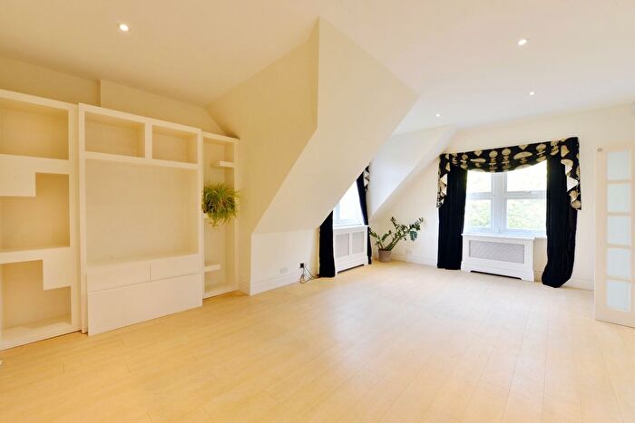 2 Bedroom Flat To Rent In Heath Drive, Hampstead, London, NW3