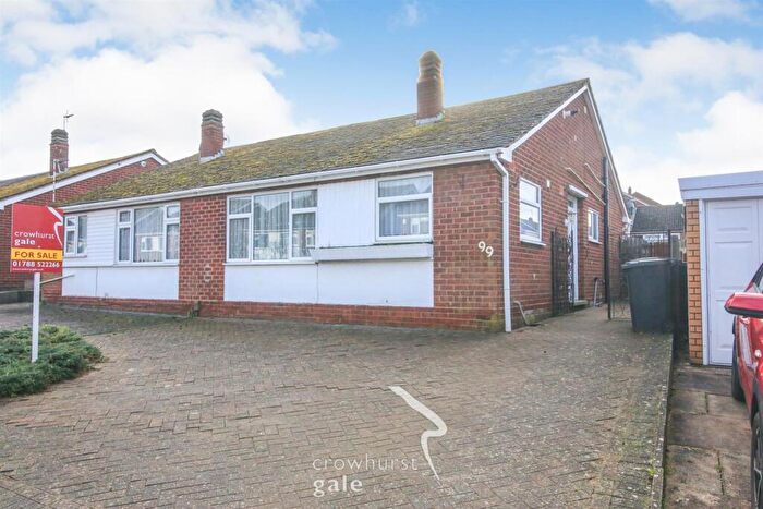 2 Bedroom Bungalow For Sale In Freemantle Road, Rugby, Warwickshire, CV22