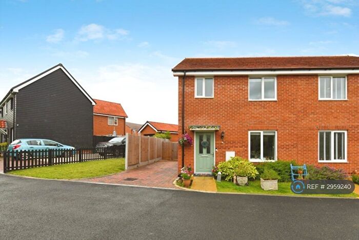 3 Bedroom Semi-Detached House To Rent In Acorn St, Burnham-On-Crouch, CM0