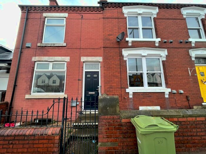 2 Bedroom Terraced House To Rent In Leeds Road, WF1