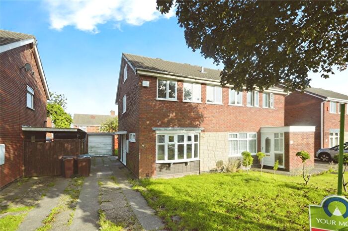 3 Bedroom Semi-Detached House To Rent In Wardlow Close, Wolverhampton, West Midlands, WV4