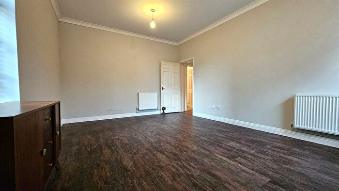 2 Bedroom Apartment To Rent In Empire House, PO5