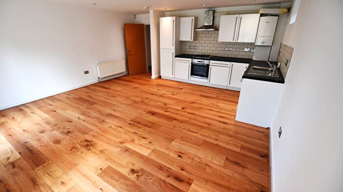 2 Bedroom Flat For Sale In Outram Road, Croydon, CR0