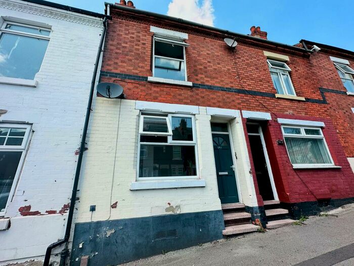 2 Bedroom House To Rent In Sneinton Boulevard, Nottingham, NG2