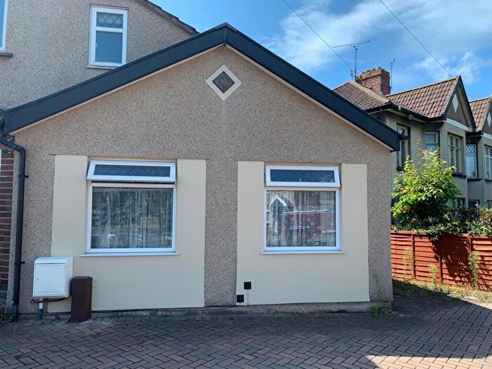1 Bedroom Flat To Rent In Kenmore Grove, Bristol, BS7
