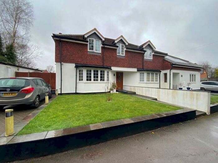 3 Bedroom Semi-Detached House To Rent In Westfield, GU22