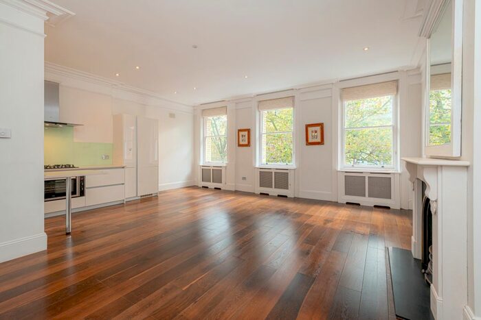 2 Bedroom Flat To Rent In Wetherby Gardens, South Kensington, London, SW5