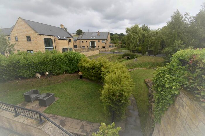 2 Bedroom Flat For Sale In Whitley Willows, Lepton, Huddersfield, HD8