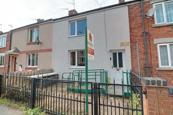 3 Bedroom Terraced House For Sale In Hawthorn Avenue, Brigg, DN20