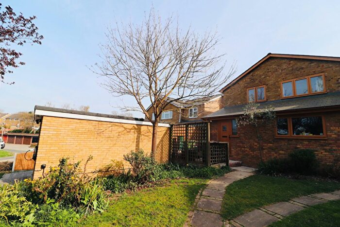 1 Bedroom Property To Rent In Sporhams, Basildon, SS16