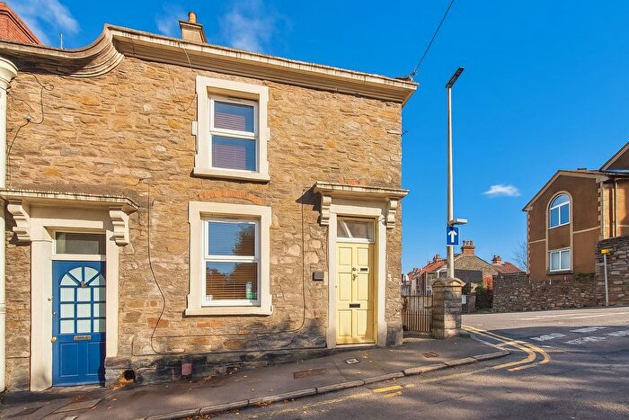 2 Bedroom End Terrace House For Sale In Chapel Hill, Clevedon, Somerset, BS21