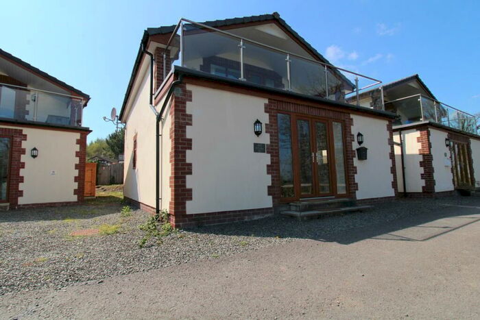 2 Bedroom Lodge For Sale In High Bickington, Umberleigh, EX37