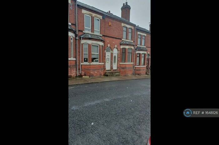 3 Bedroom Terraced House To Rent In Victoria Road, Doncaster, DN4