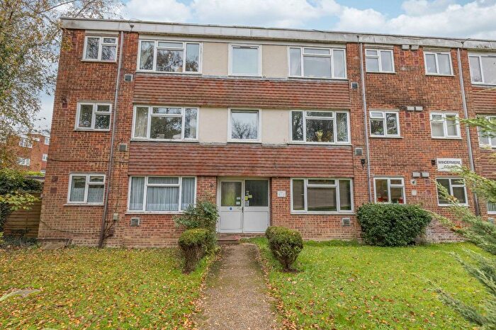 2 Bedroom Flat For Sale In Quantock Drive, Ashford, Kent, TN24