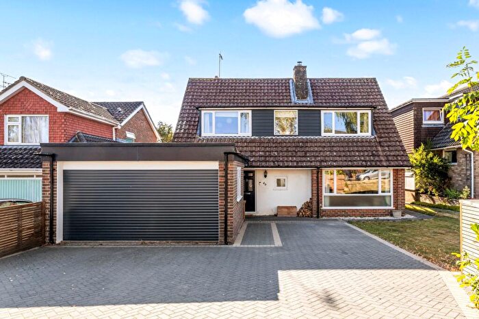 4 Bedroom Detached House For Sale In Silver Lane, Billingshurst, RH14