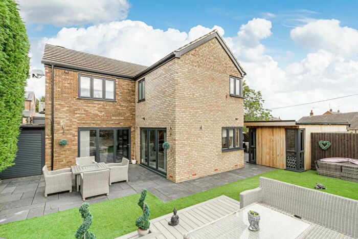 5 Bedroom Detached House For Sale In Mansel Close, Cosgrove, MK19