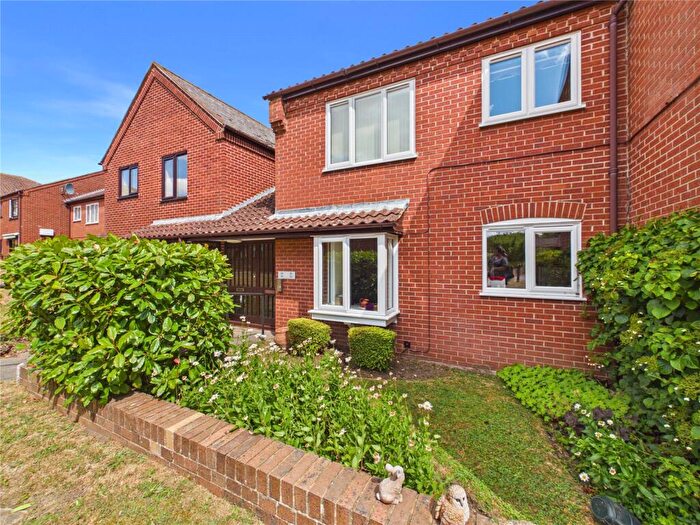 2 Bedroom Apartment For Sale In Tanyard Court, Station Road, Woodbridge, Suffolk, IP12