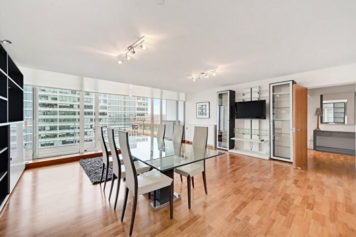 2 Bedroom Flat For Sale In Palace Street, London, SW1E