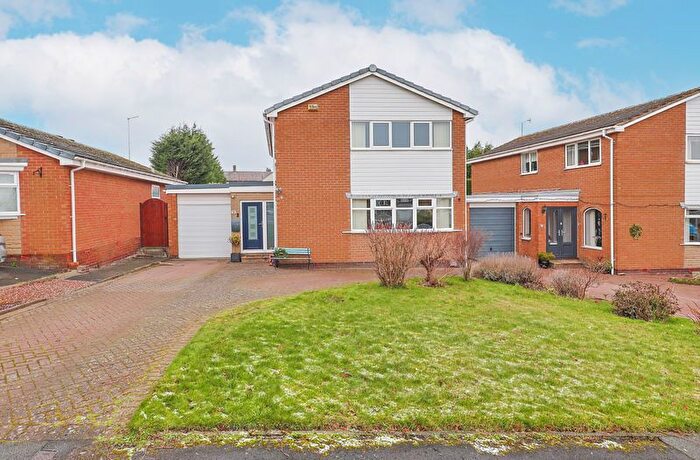 4 Bedroom Detached House For Sale In Ormesby Close, Dronfield Woodhouse, S18